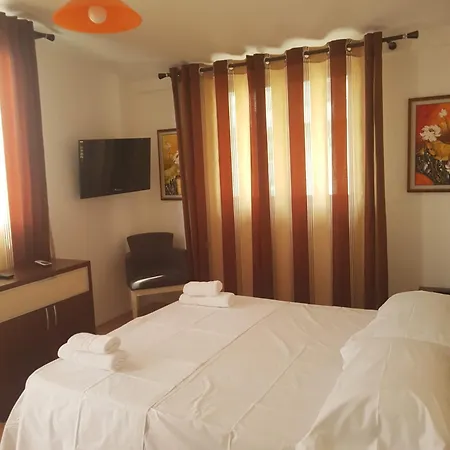 Villa Entire Elida *