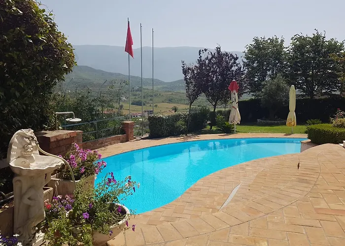 Villa Entire Elida *