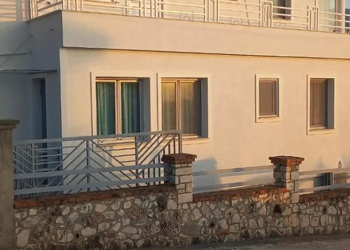 Villa Entire Elida
