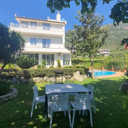 Entire Elida Villa *